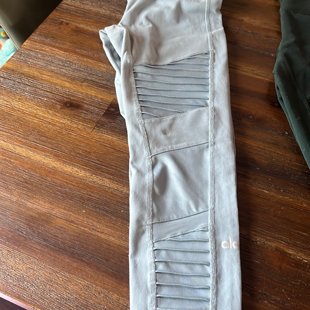 Womens alo leggings